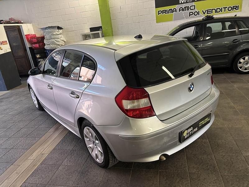 Usata BMW 118 Efficient Dynamics 122 CV (89 kW) 2005 Argento Utilitaria