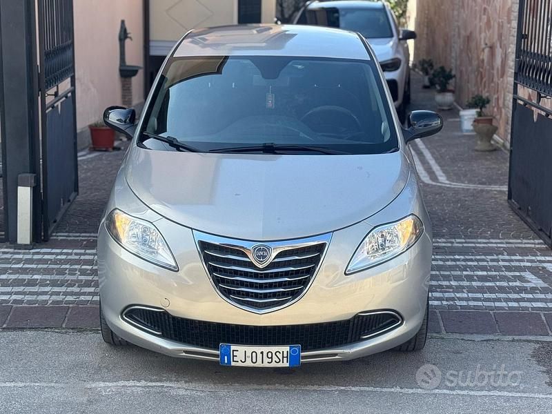 Usata Lancia Ypsilon S 85 CV (62 kW) 2011 Grigio Utilitaria