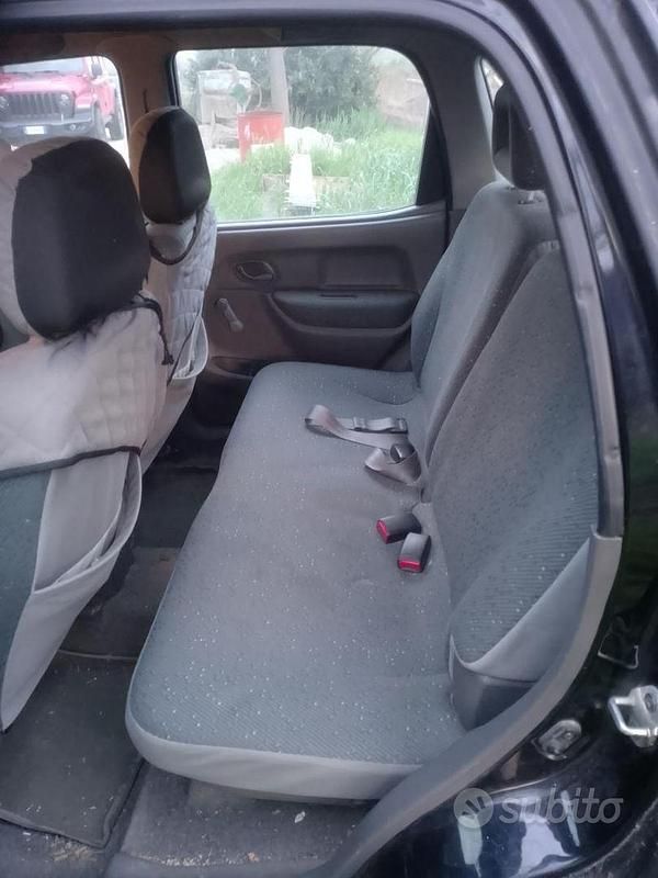 Usata Suzuki Ignis 83 CV (61 kW) 2001 Nero Utilitaria