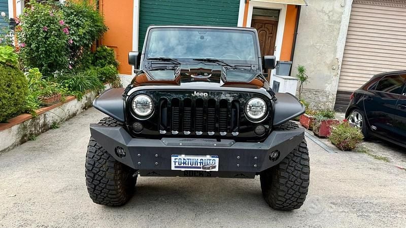 Usata Jeep Wrangler 200 CV (147 kW) 2015 Nero SUV