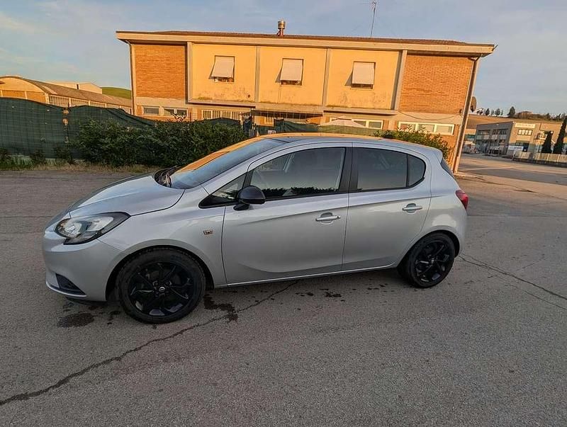 Usata Opel Corsa 75 CV (55 kW) 2019 Utilitaria