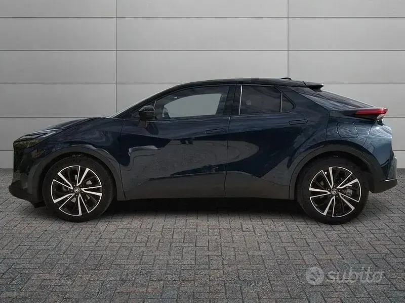 Usata Toyota C-HR Lounge 198 CV (145 kW) 2025 Blu SUV