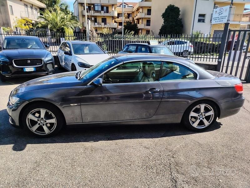 Usata BMW 325 Efficient Dynamics 197 CV (144 kW) 2007 Grigio Cabrio