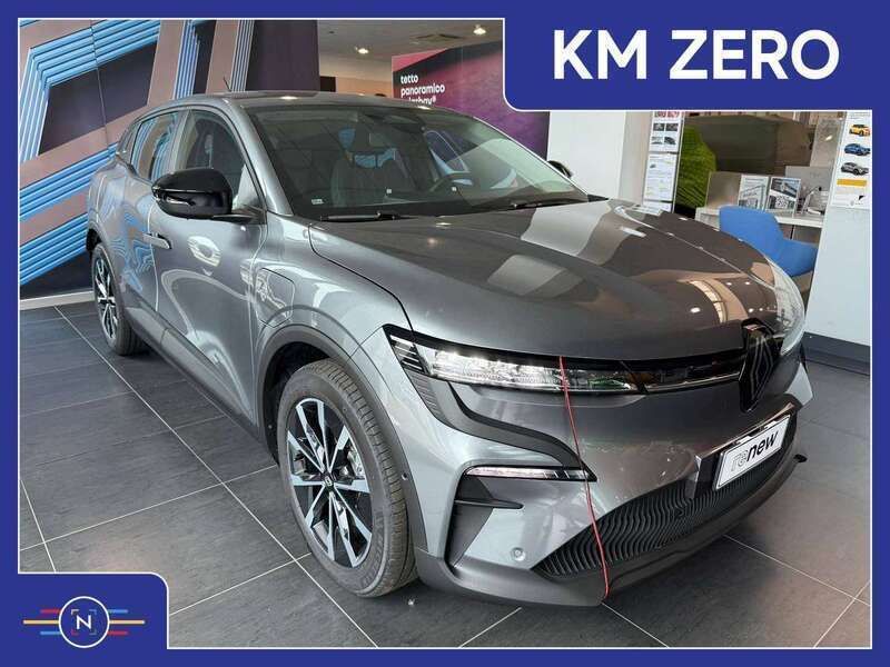 Grigio scisto Nuova 2025 Renault Mégane Evolution Tre volumi | 27.000 € (Buon prezzo) - Immagine 1/4