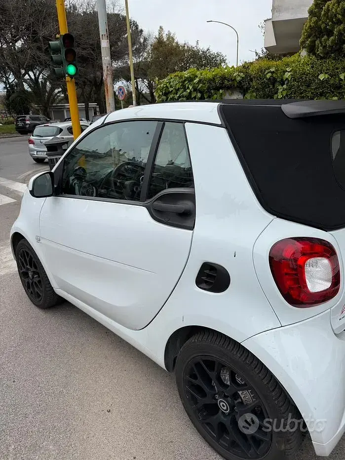 Usata Smart ForTwo Cabrio 54 CV (39 kW) 2019 Bianco Cabrio