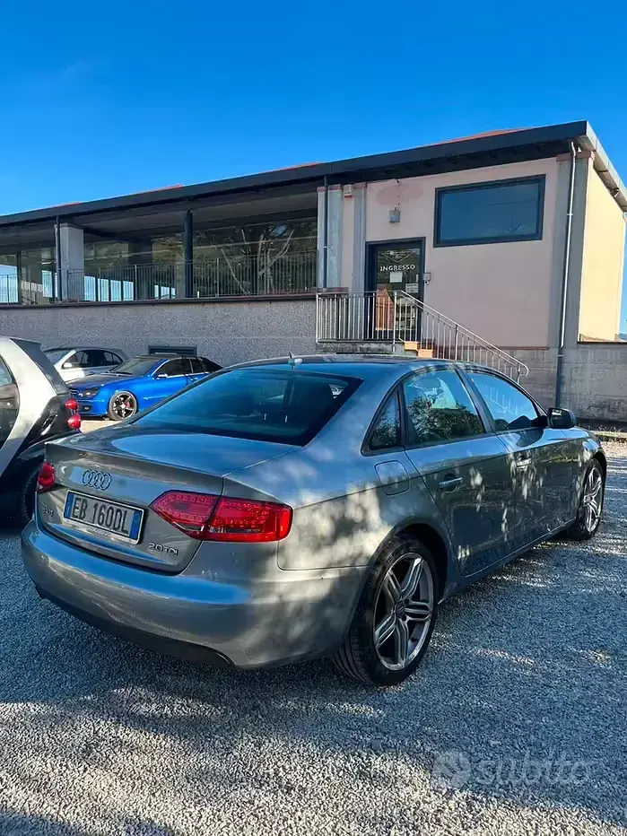 Usata Audi A4 143 CV (105 kW) 2010 Grigio Berlina
