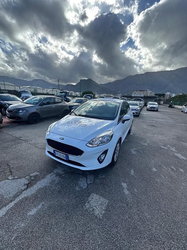 Usata Ford Fiesta Vignale 85 CV (62 kW) 2018 Bianco Utilitaria