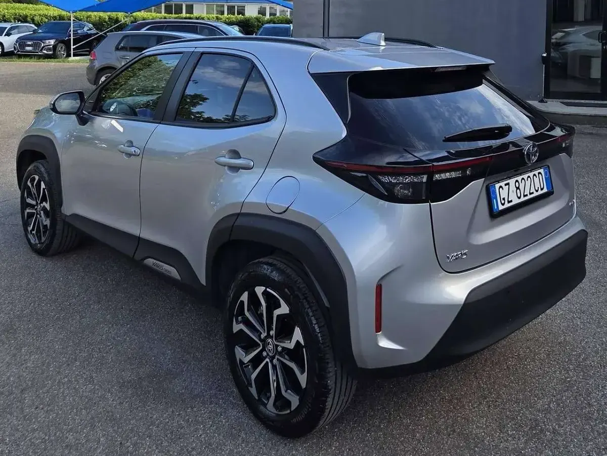 Usata Toyota Yaris Cross Trend 92 CV (67 kW) 2025 Argento SUV