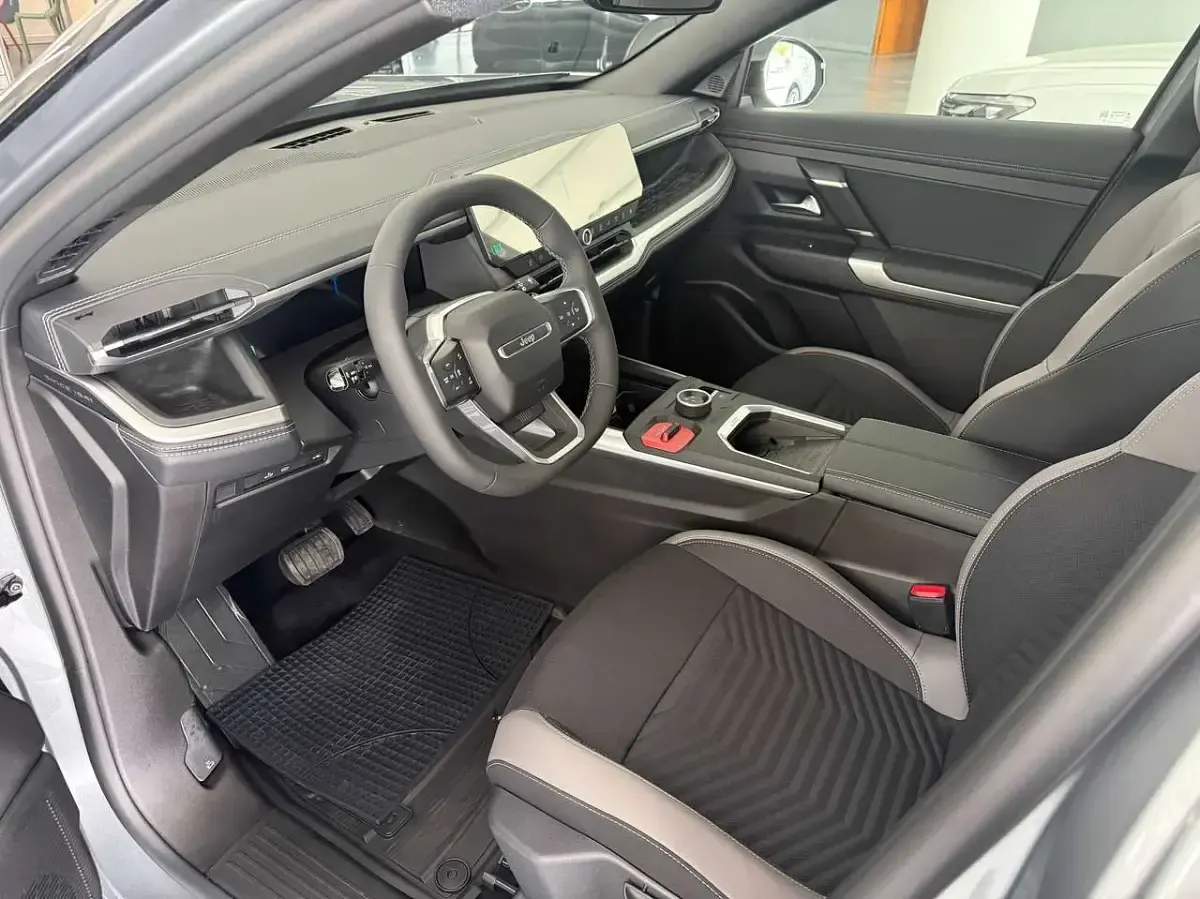 Nuova Jeep Compass 145 CV (106 kW) 2026 Grigio SUV