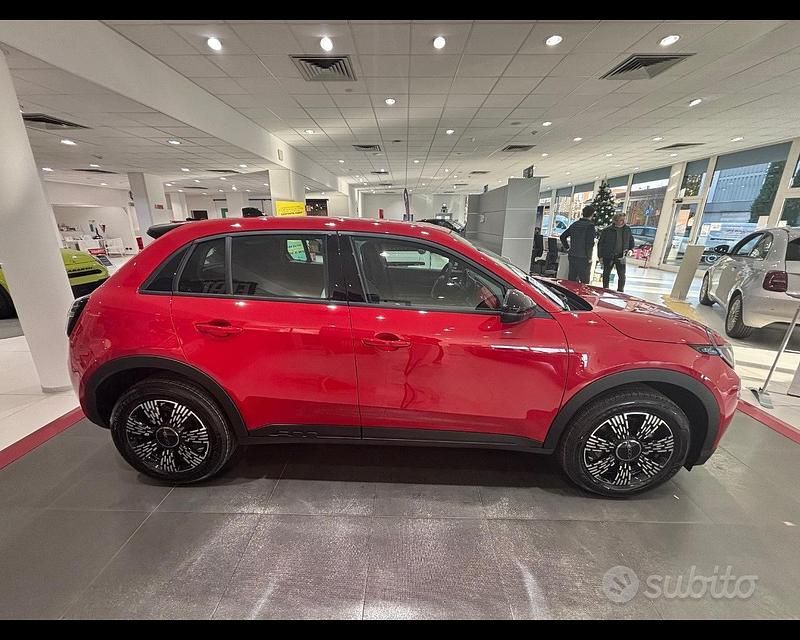 Nuova Fiat 600 Icon 145 CV (106 kW) 2025 Rosso SUV