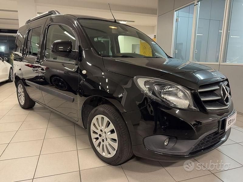 Usata Mercedes Citan 111 Business 116 CV (85 kW) 2019 Nero Station wagon