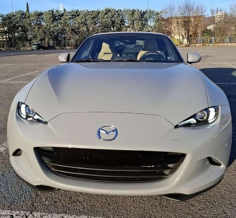 Usata Mazda MX5 Kazari 132 CV (97 kW) 2025 Argento Cabrio