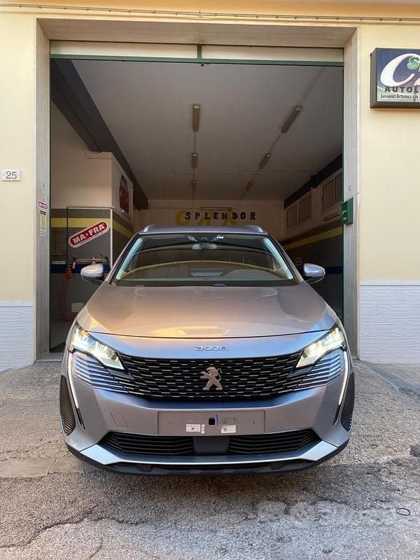 Usata Peugeot 3008 Allure 130 CV (95 kW) 2021 Grigio Station wagon
