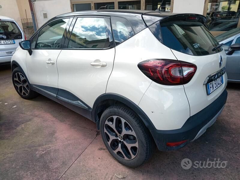 Usata Renault Captur Intens 90 CV (66 kW) 2018 Bianco SUV