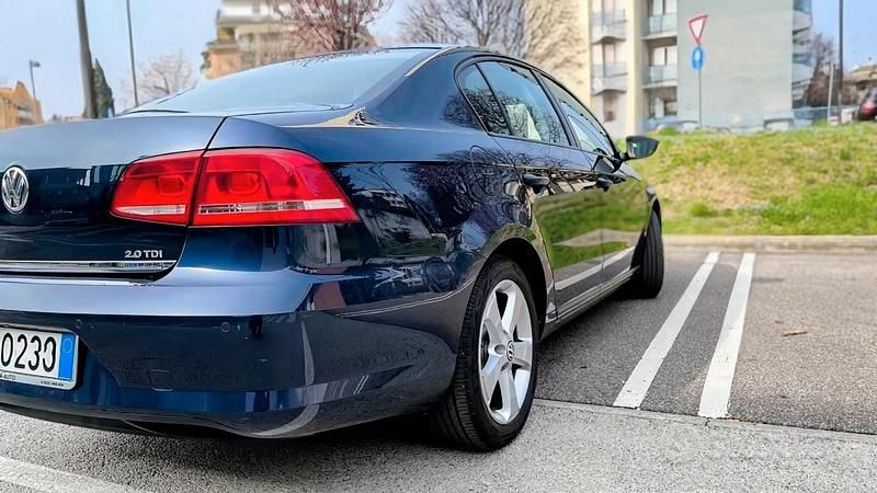Begagnad VW Passat 140 HK (102 kW) 2012 Blå Sedan