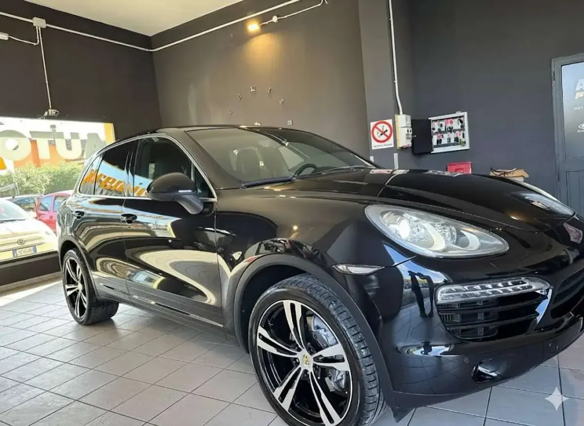 Usata Porsche Cayenne 245 CV (180 kW) 2012 Blu/azzurro SUV