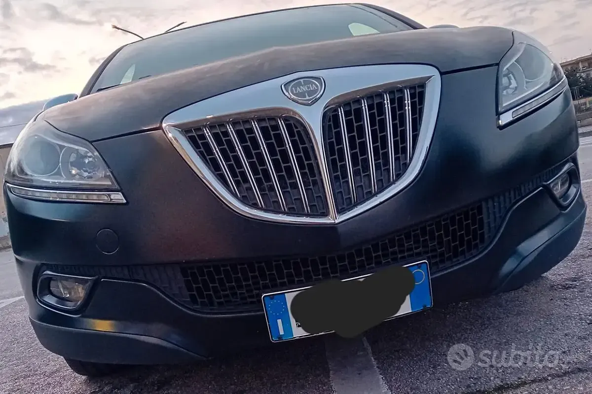 Usata Lancia Delta 190 CV (139 kW) 2010 Nero Utilitaria