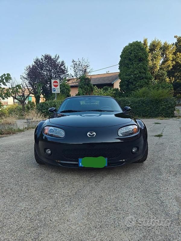 Usata Mazda MX5 160 CV (117 kW) 2006 Nero Cabrio