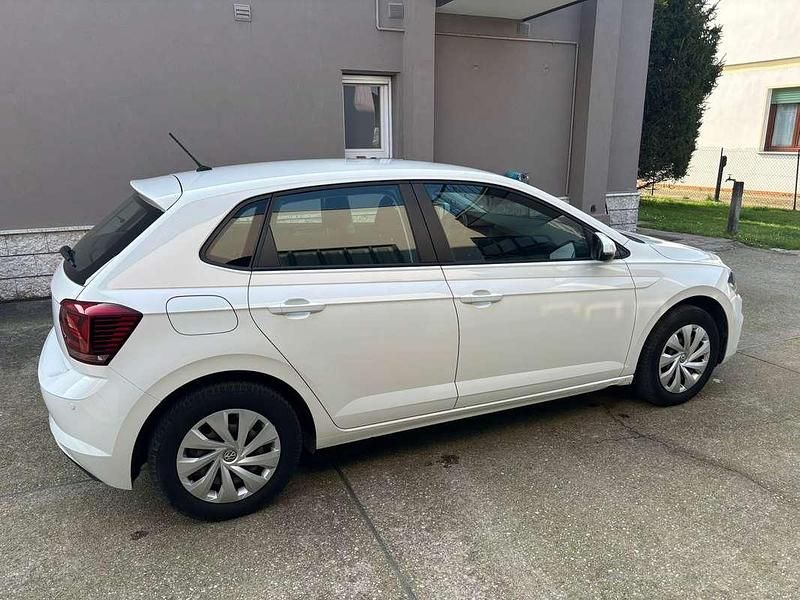 Usata VW Polo Trendline 65 CV (47 kW) 2017 Bianco Berlina