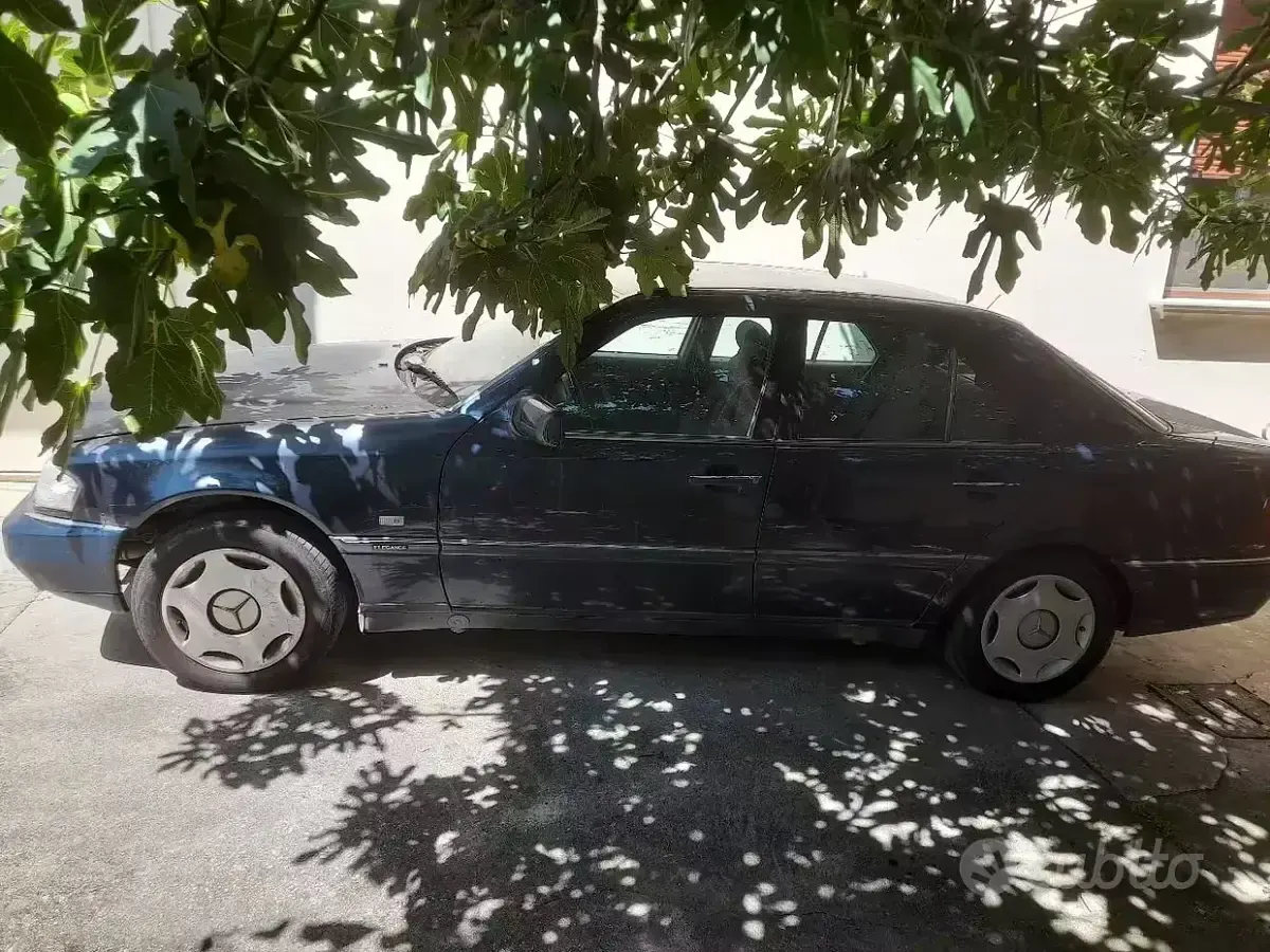 Usata Mercedes C200 136 CV (100 kW) 1996 Bluazzurro Berlina