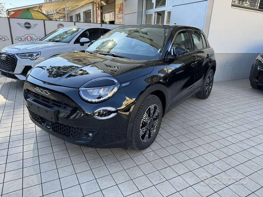Usata Fiat 600 101 CV (74 kW) 2024 Other SUV