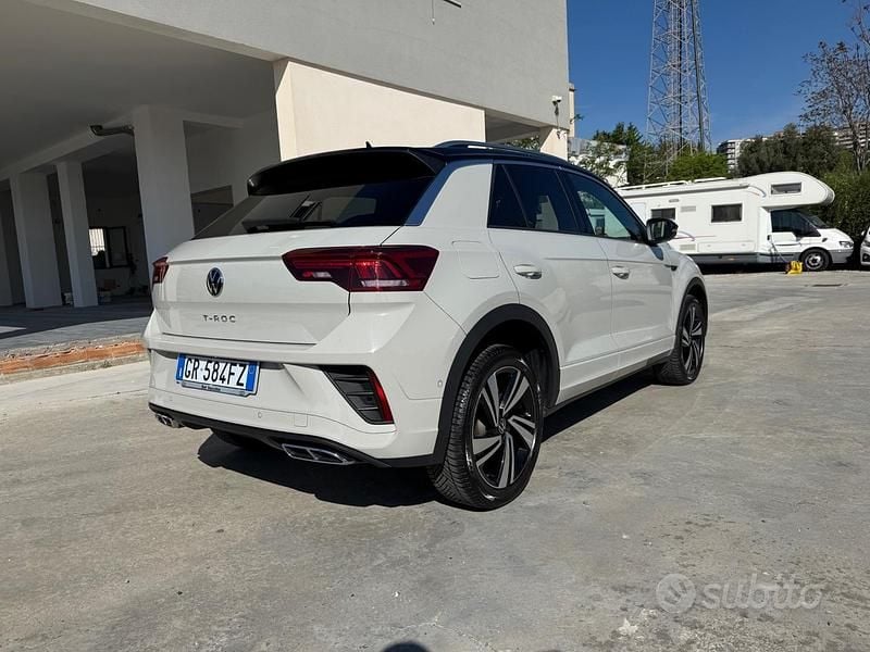 Begagnad VW T-Roc R-line 110 HK (80 kW) 2024 Beige SUV
