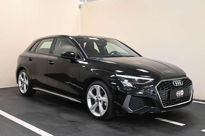 Usata Audi A3 e-tron Ambiente 150 CV (110 kW) 2024 Nero Utilitaria