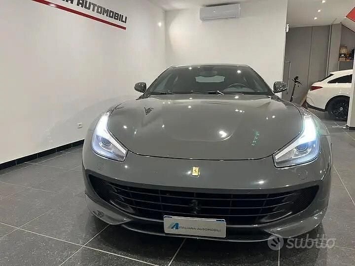 Usata Ferrari GTC4Lusso 610 CV (448 kW) 2018 Grigio Station wagon