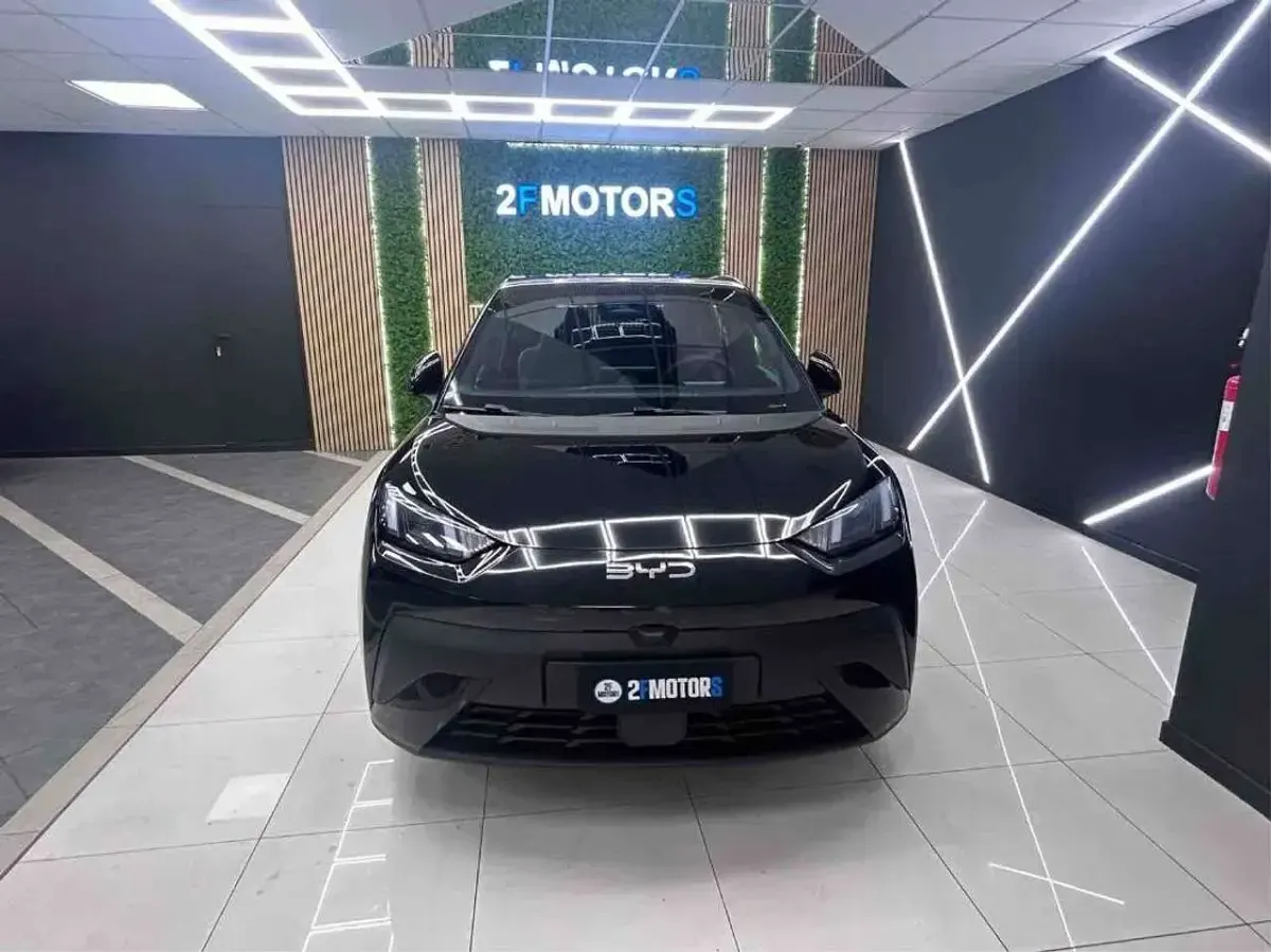 Nuova BYD Dolphin Surf Boost 35 kW (48 CV) 2026 Nero Utilitaria