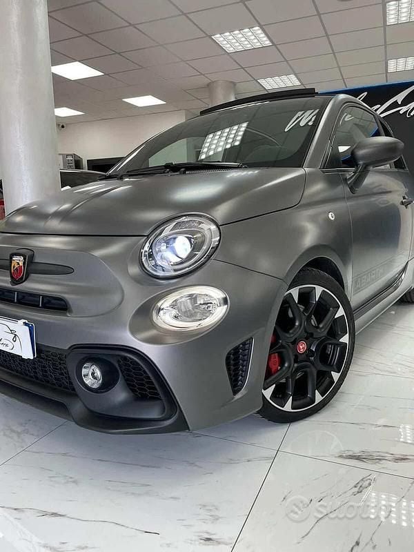 Usata Abarth 500C 180 CV (132 kW) 2021 Grigio Cabrio