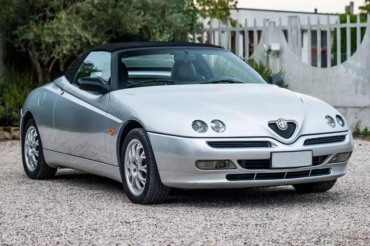 Usata Alfa Romeo Spider 144 CV (105 kW) 1999 Grigio Cabrio