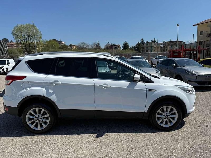 Usata Ford Kuga Titanium 120 CV (88 kW) 2016 Bianco SUV