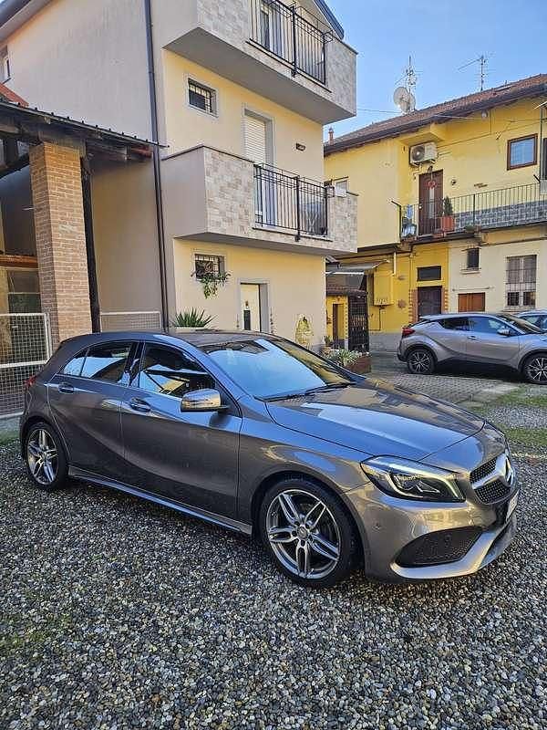 Usata Mercedes A180 Premium 122 CV (89 kW) 2017 Berlina