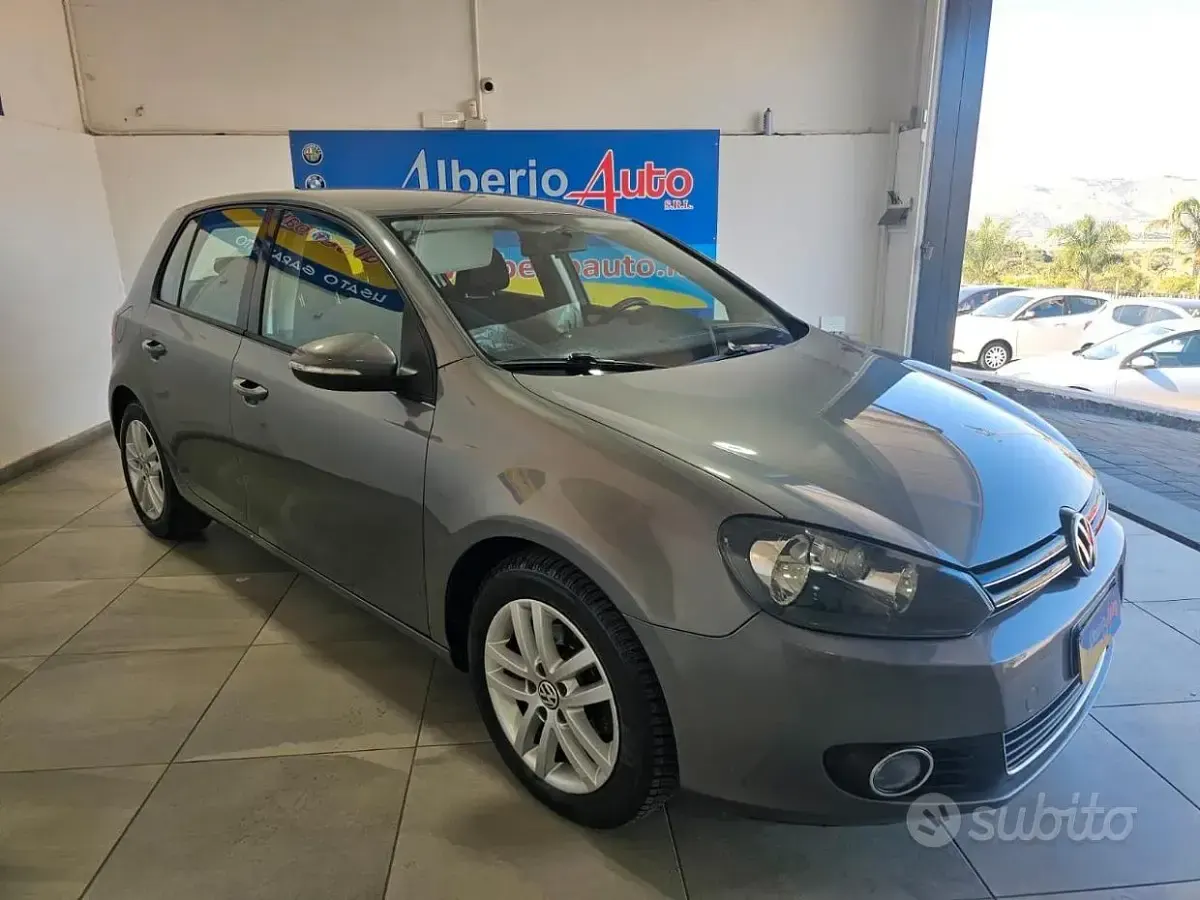 Usata VW Golf VI Highline 110 CV (80 kW) 2009 Grigio Utilitaria