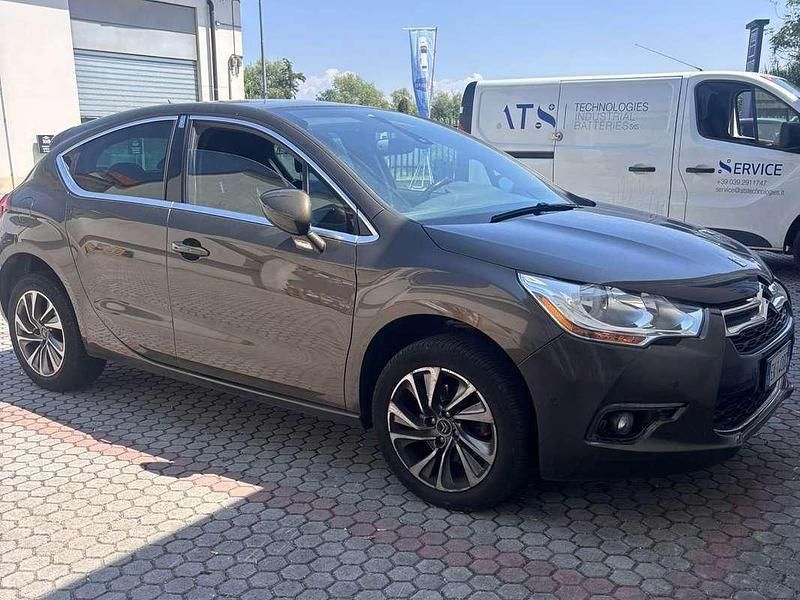 Oro Usata 2011 Citroën DS4 So Chic Due volumi | 7800 € - Immagine 1/4