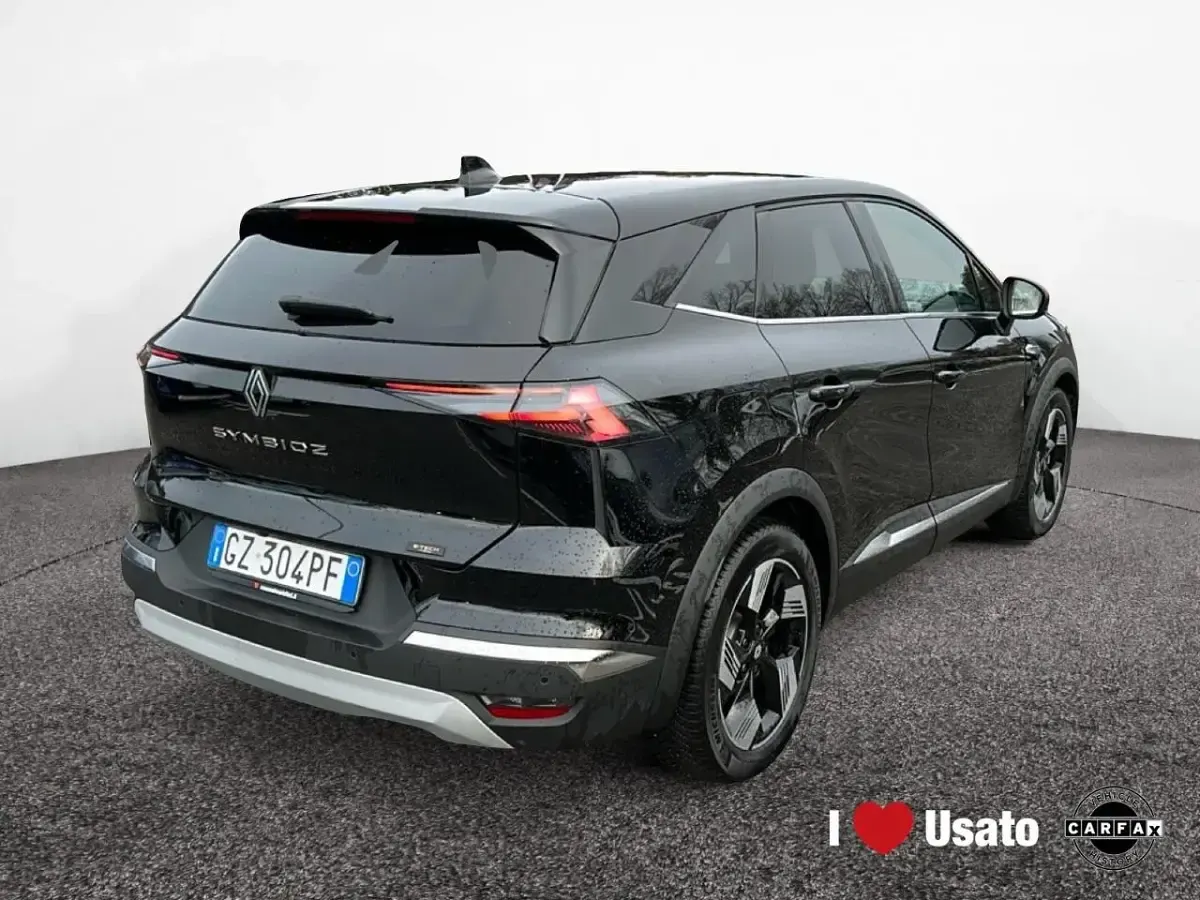 Usata Renault Clio Iconic 143 CV (105 kW) 2025 Nero Utilitaria