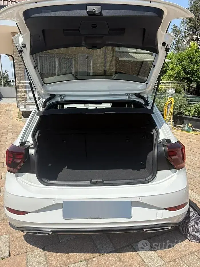 Usata VW Polo R-line 95 CV (69 kW) 2022 Bianco Utilitaria