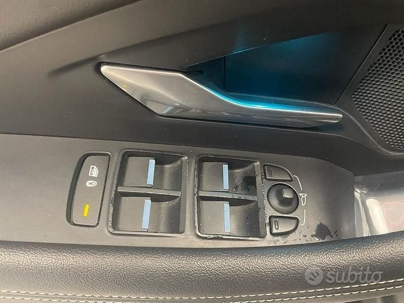 Usata Jaguar E-Pace R-Dynamic 150 CV (110 kW) 2019 Bianco SUV