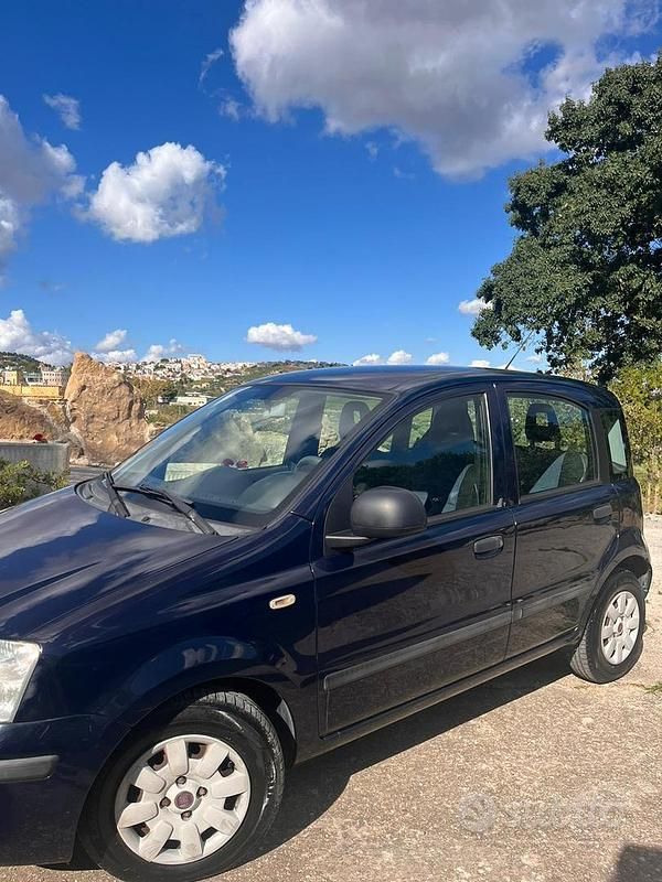 Usata Fiat Panda 69 CV (50 kW) 2012 Blu Utilitaria