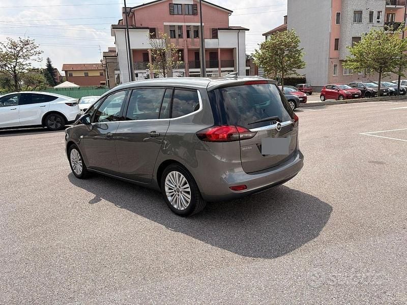Usata Opel Zafira 134 CV (98 kW) 2017 Grigio Monovolume