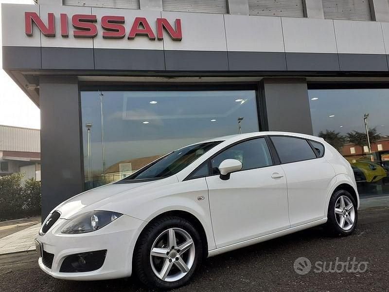 Bianco Usata 2011 Seat Leon Reference Berlina | 6450 € - Immagine 1/4