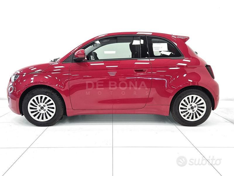 Nuova Fiat 500e 69 kW (95 CV) 2025 Rosso Utilitaria