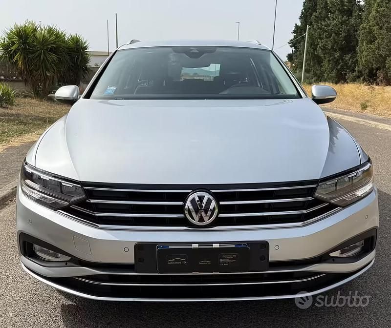Usata VW Passat Business 120 CV (88 kW) 2020 Grigio Station wagon