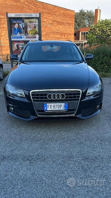 Nero Usata 2010 Audi A4 Station wagon | 5500 € (Buon prezzo) - Immagine 1/4