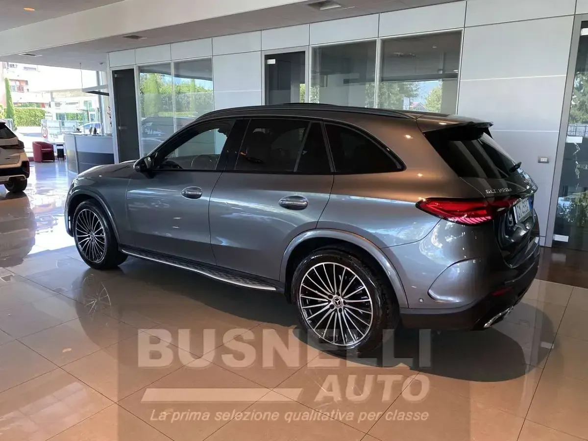 Usata Mercedes GLC220 AMG Line Premium Plus 197 CV (144 kW) 2023 Grigio selenite SUV