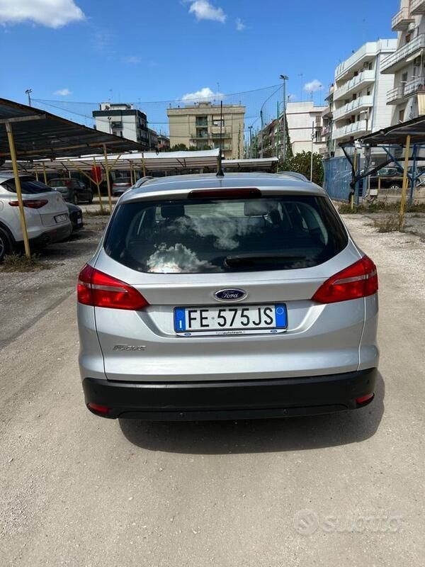 Usata Ford Focus 2016 Grigio Station wagon