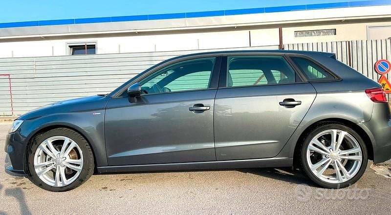 Usata Audi A3 S-line plus 184 CV (135 kW) 2017 Grigio Berlina