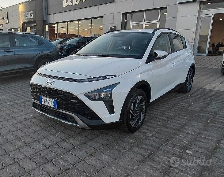 Usata Hyundai Bayon 81 CV (59 kW) 2022 Bianco SUV