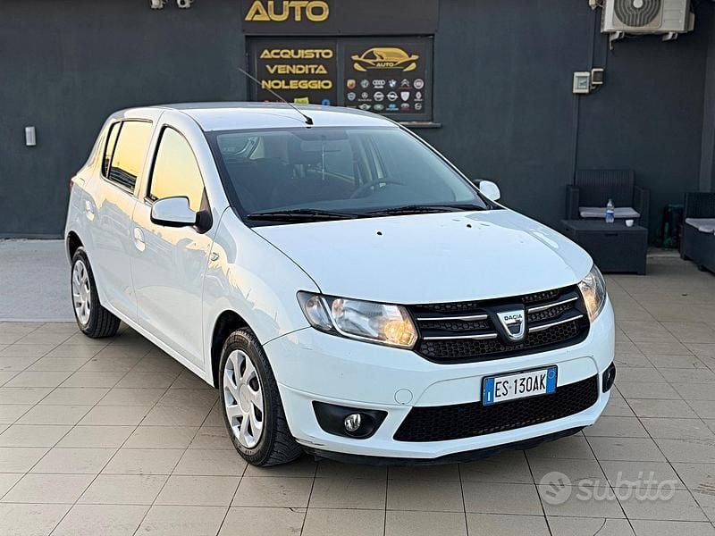 Usata Dacia Sandero Ambiance 75 CV (55 kW) 2013 Bianco Berlina