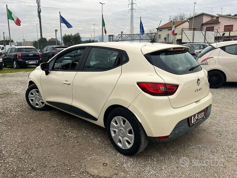 Usata Renault Clio IV 75 CV (55 kW) 2015 Beige Berlina